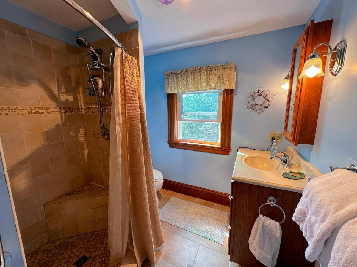 Private 2 Bedrooms And 1 Bathroom In Grand Victorian Home In The Heart Of The Whiite Mountains! Great Host Whitefield Exteriör bild